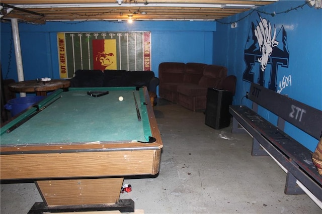 playroom featuring billiards and concrete floors