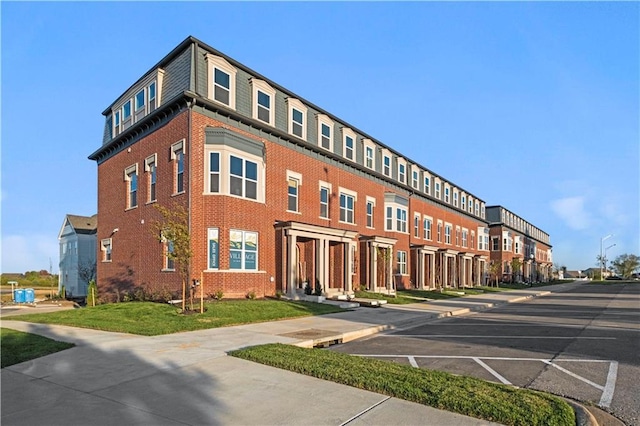 459 SW Longview Blvd, Lees Summit, MO 64081 - view of building exterior featuring uncovered parking