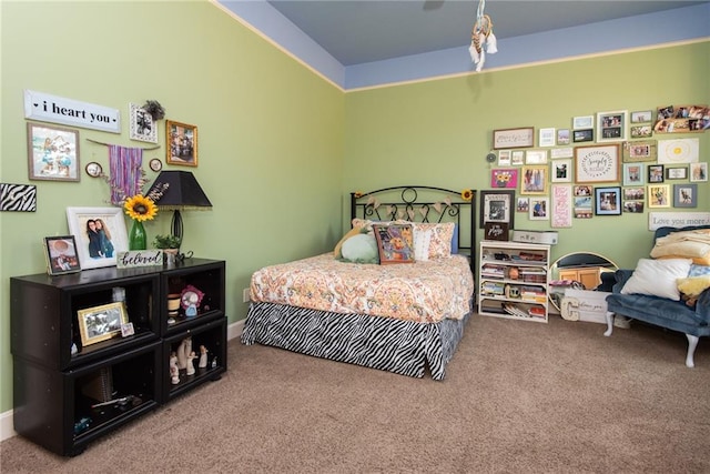 1709 Lake Alvamar Dr, Lawrence, KS 66047 - bedroom featuring carpet floors