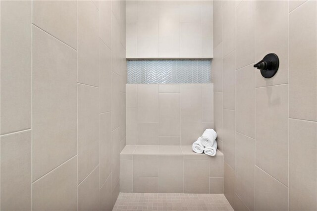 20132 Barker St, Spring Hill, KS 66083 - full bathroom with a tile shower