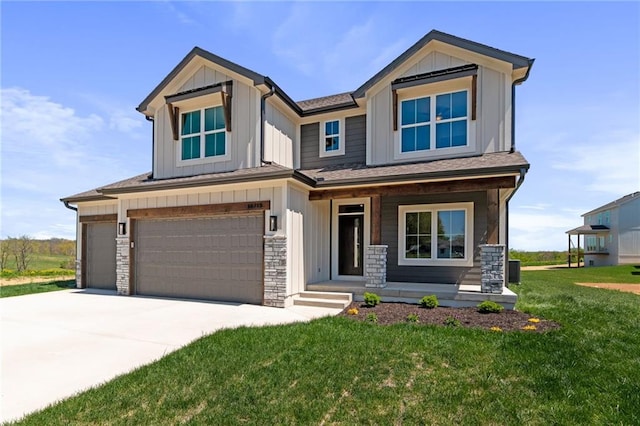 craftsman house featuring a garage, a front lawn, and a porch