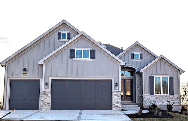 view of front facade with a garage