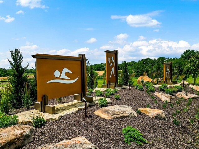 16743 S Hall St, Olathe, KS 66062 - view of community sign