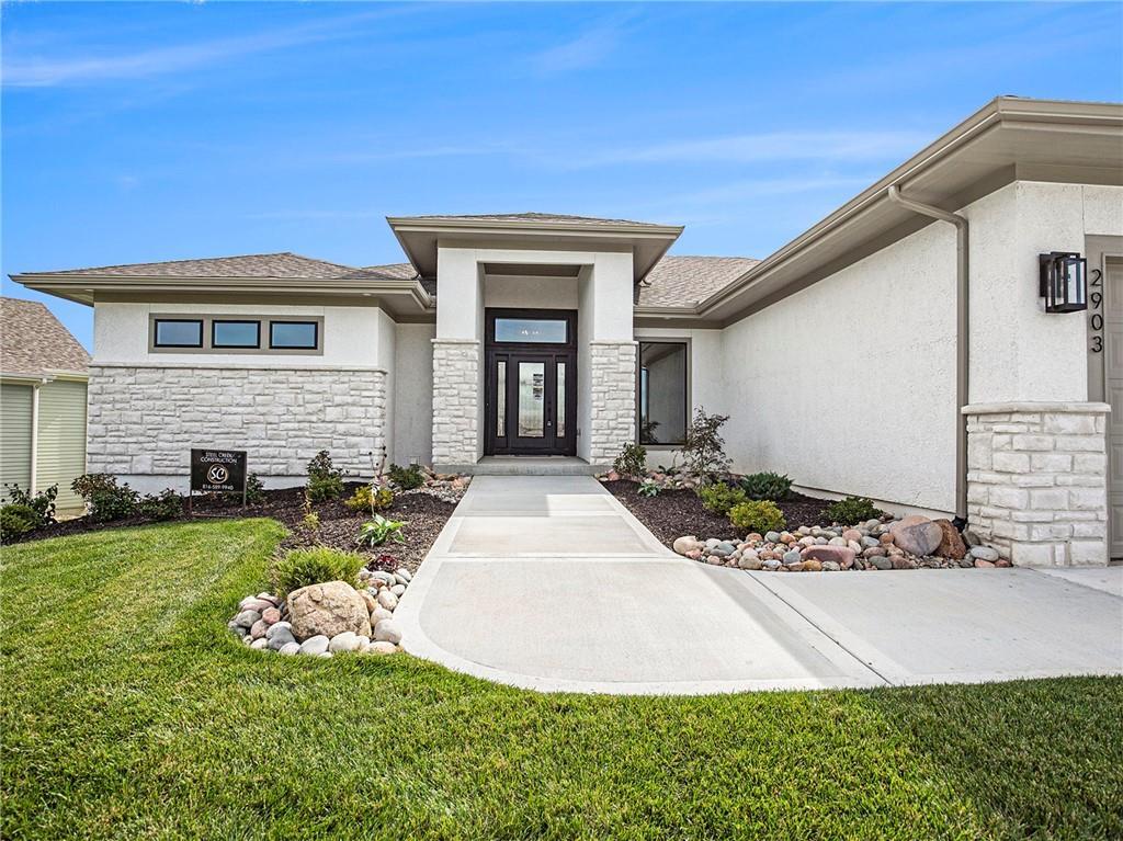 2903 NE 102nd St, Kansas City, MO 64155 - photo 1