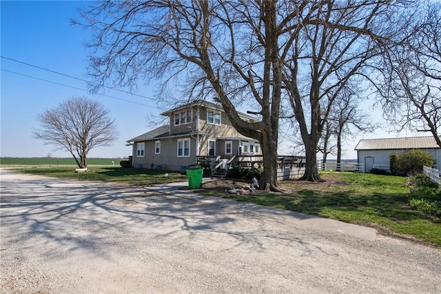 view of front of house with a front yard