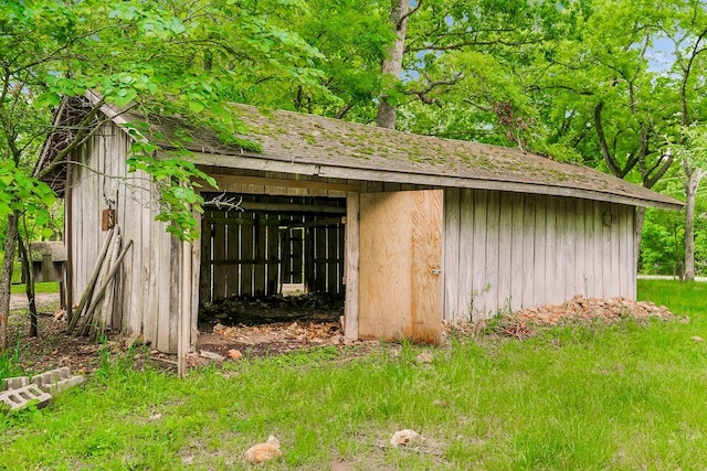 view of shed / structure