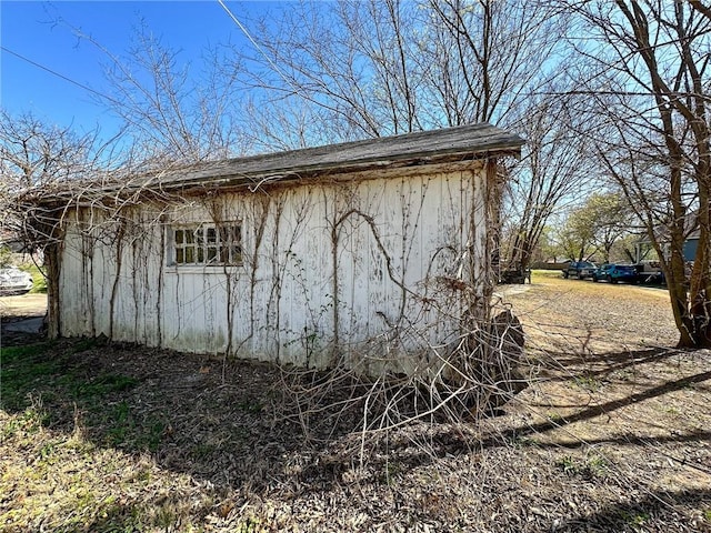 view of outdoor structure