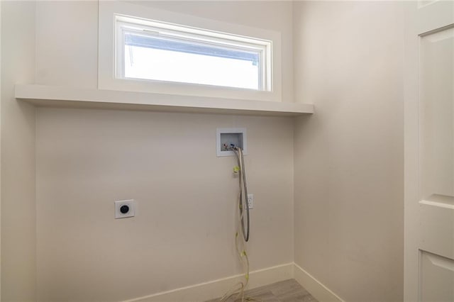 153 S Linn Valley Dr, Linn Valley, KS 66040 - clothes washing area featuring washer hookup, baseboards, and hookup for an electric dryer
