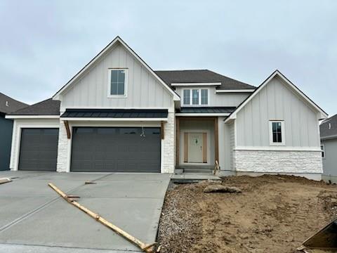 view of front of home with a garage