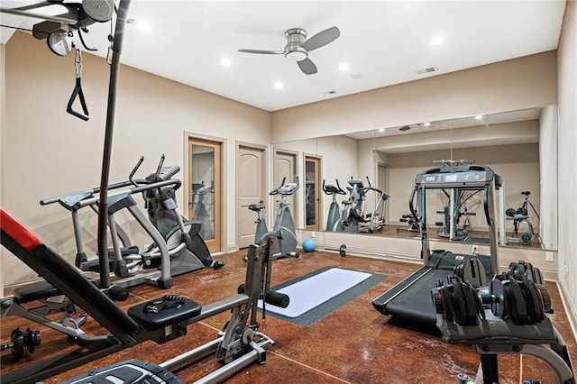 exercise room featuring visible vents, recessed lighting, and a ceiling fan