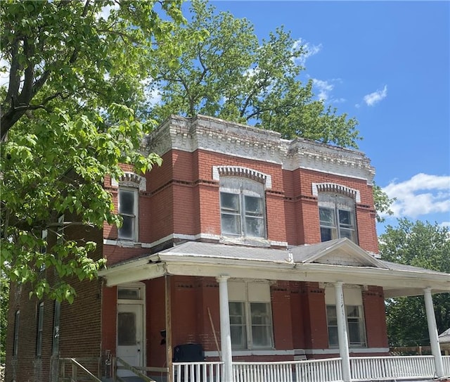 exterior space featuring a porch