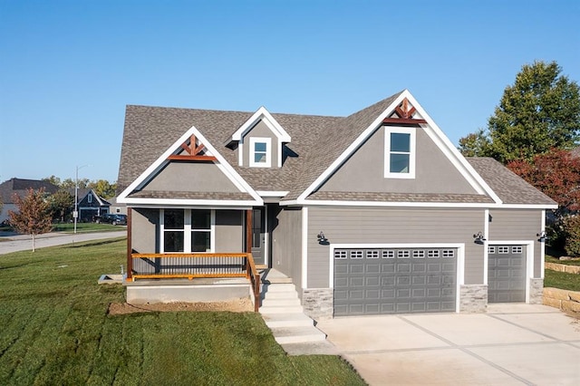 view of front of home featuring a porch and a front yard