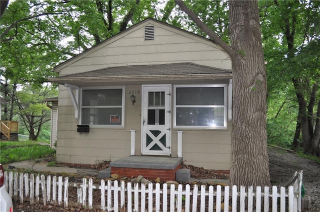 view of front of property