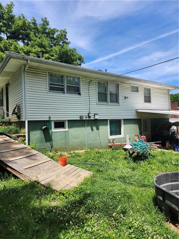 2821 Stark Ave, Kansas City, MO 64129 - view of back of house