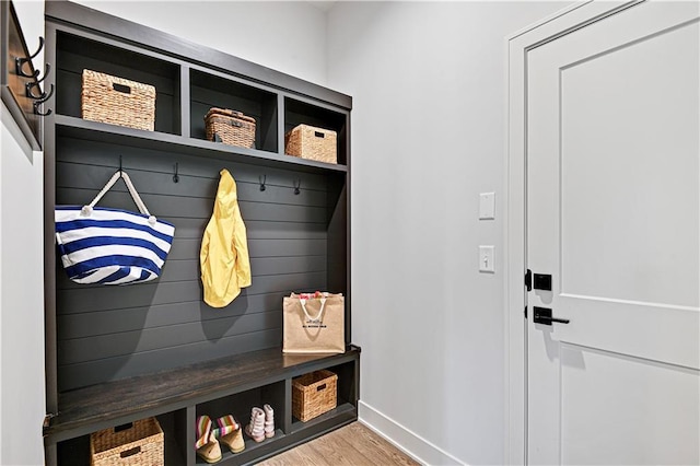 24932 W 98th Pl, Lenexa, KS 66227 - mudroom with wood finished floors and baseboards