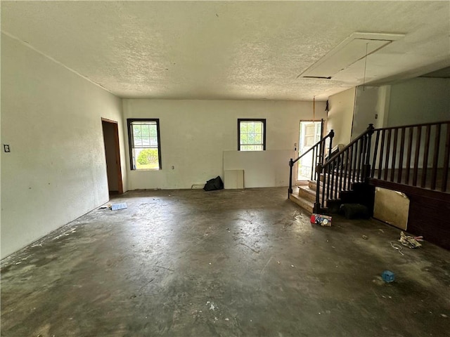 321 Pecan St, Chetopa, KS 67336 - view of garage