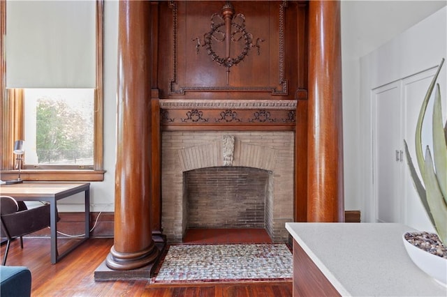 interior details with hardwood / wood-style floors