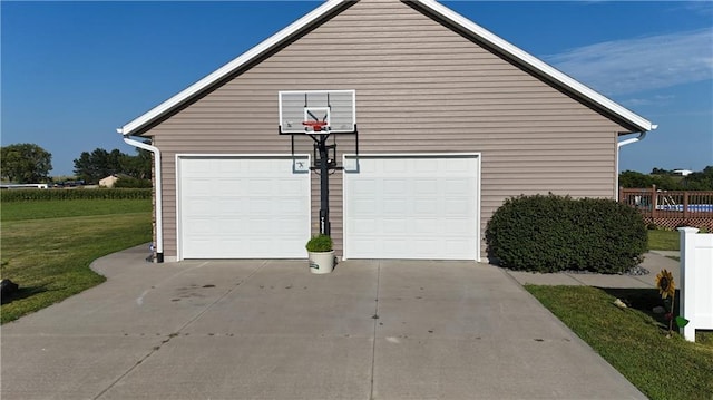 view of detached garage