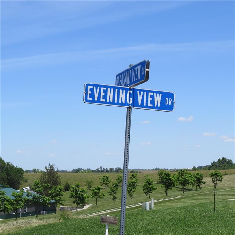Evening View Dr Unit 11, Maryville, MO 64468 - photo 2