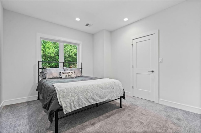 bedroom featuring carpet floors