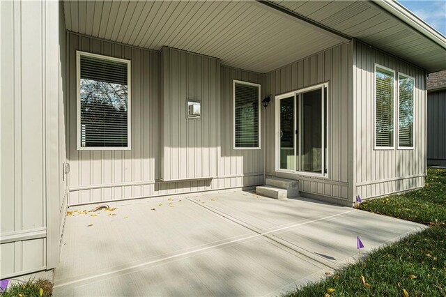 27017 E Olive Dr, Lees Summit, MO 64086 - entrance to property with a patio area