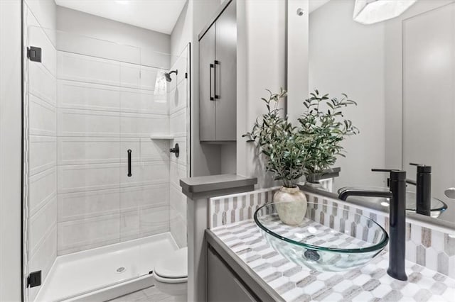 6101 NW 58th St, Kansas City, MO 64151 - bathroom with a shower stall and toilet