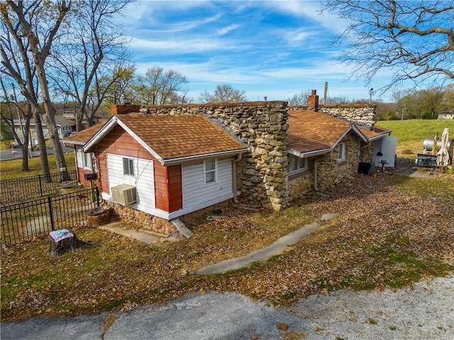 view of home's exterior