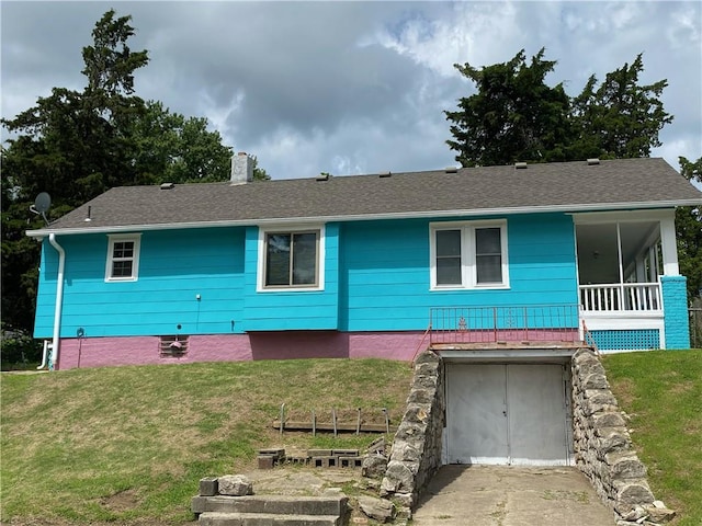 view of front of house with a front yard