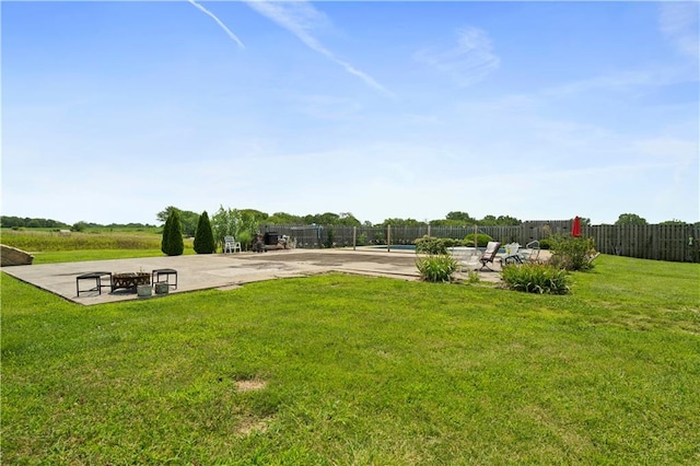 view of yard with a patio