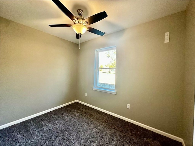 unfurnished room with carpet floors and ceiling fan