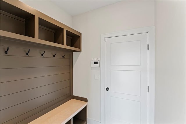 7075 NW Magnus Ct, Parkville, MO 64152 - view of mudroom