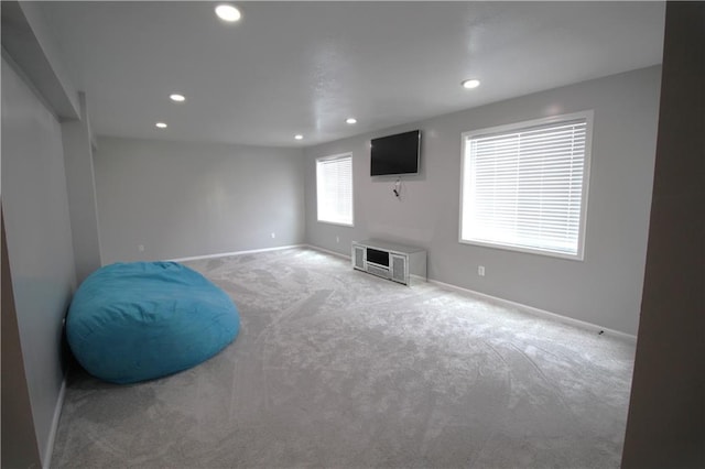 unfurnished room with carpet