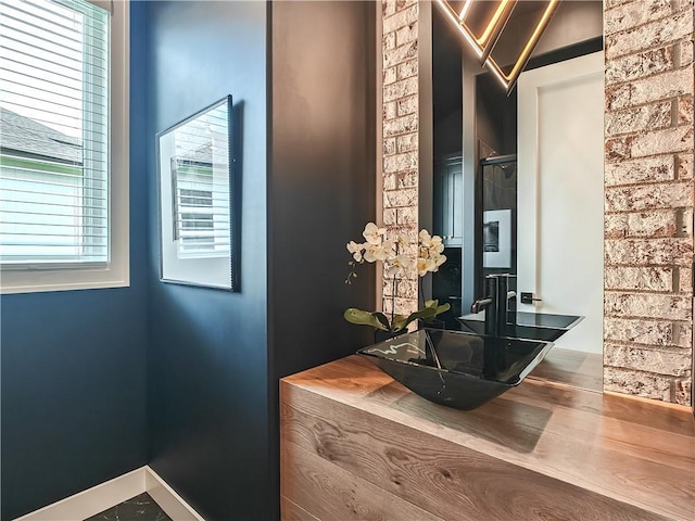 17212 Nieman Rd, Overland Park, KS 66221 - bathroom with baseboards
