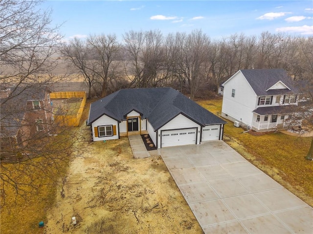 view of front of property featuring a garage