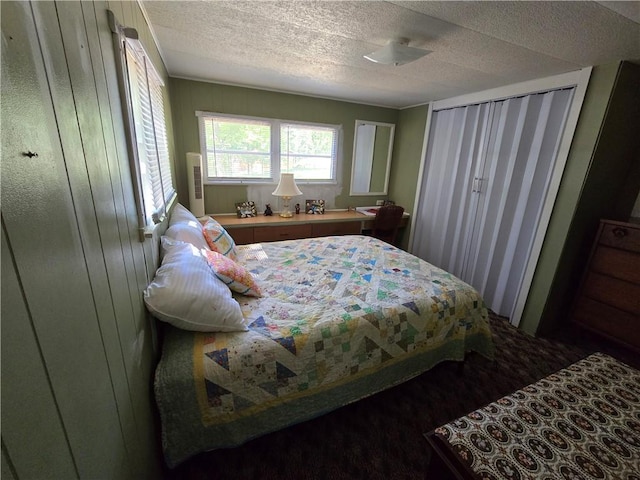 bedroom featuring a textured ceiling