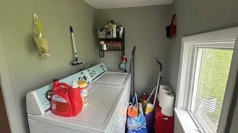 laundry room featuring independent washer and dryer