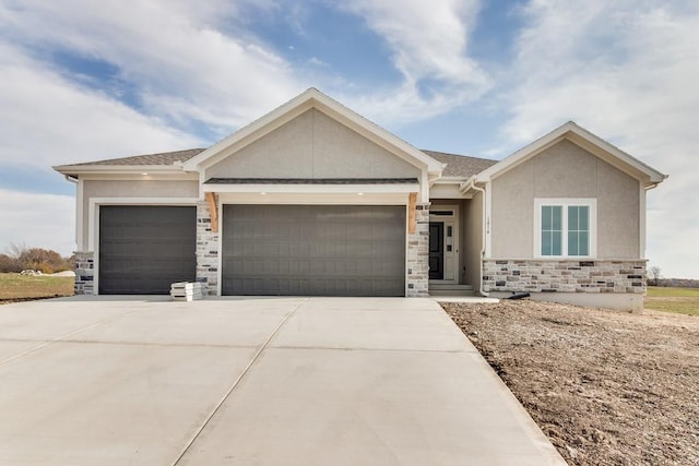 view of front facade with a garage