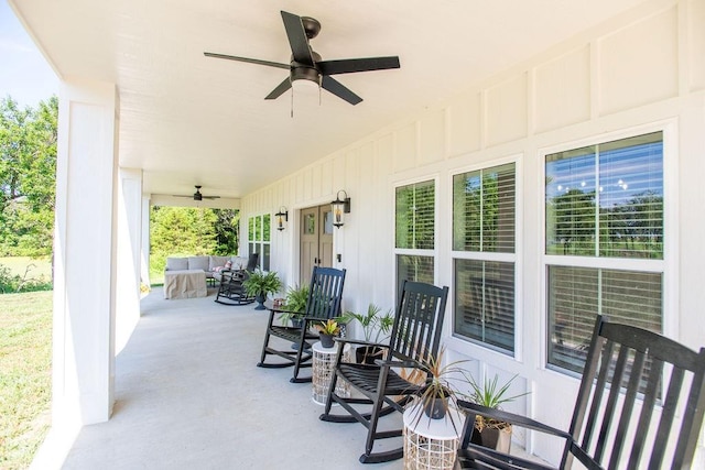 view of patio with ceiling fan