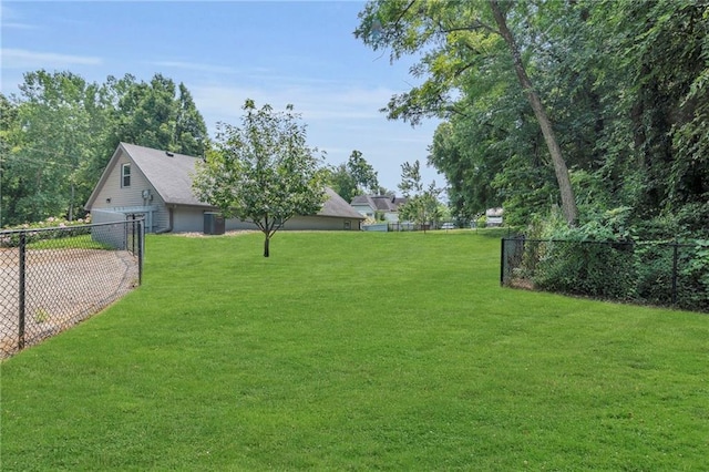 view of yard featuring fence