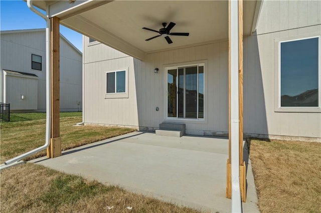 view of patio with ceiling fan