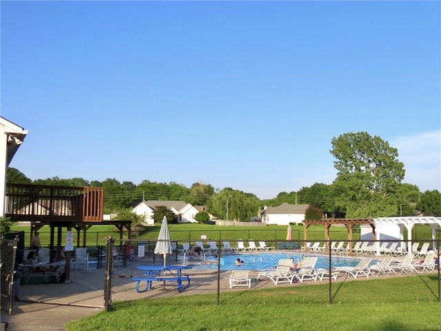 1005 Johnston Dr, Raymore, MO 64083 - view of community pool