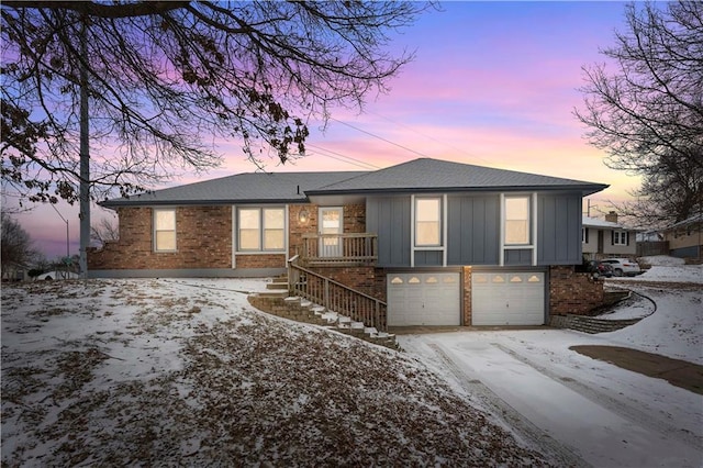 view of front of property featuring a garage