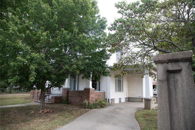 view of front of property with a porch