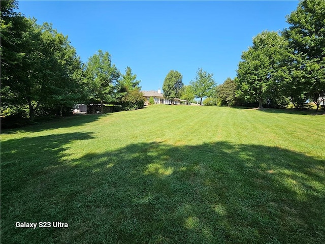 24450 171st St, Leavenworth, KS 66048 - view of yard