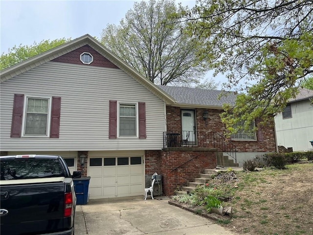 view of front of property featuring a garage