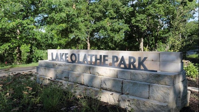 12300 S Hastings St, Olathe, KS 66061 - view of community sign