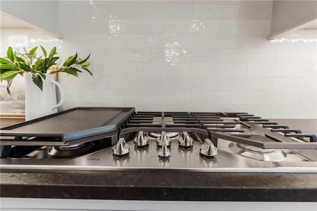 12484 S Barth Rd, Olathe, KS 66061 - kitchen view of stainless steel gas stovetop and backsplash