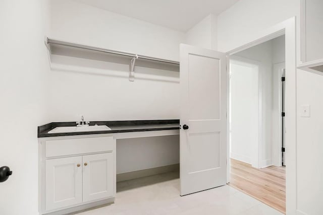 12484 S Barth Rd, Olathe, KS 66061 - laundry room featuring a sink