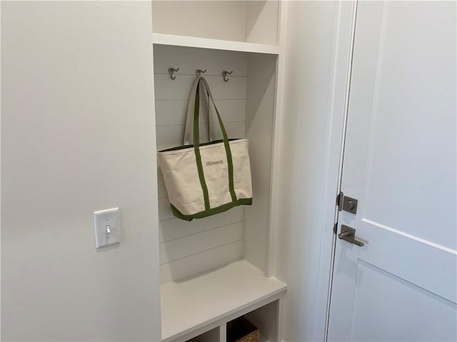 16445 S Elmridge St, Olathe, KS 66062 - view of mudroom