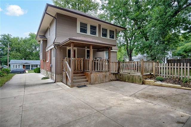 view of front of house with a porch